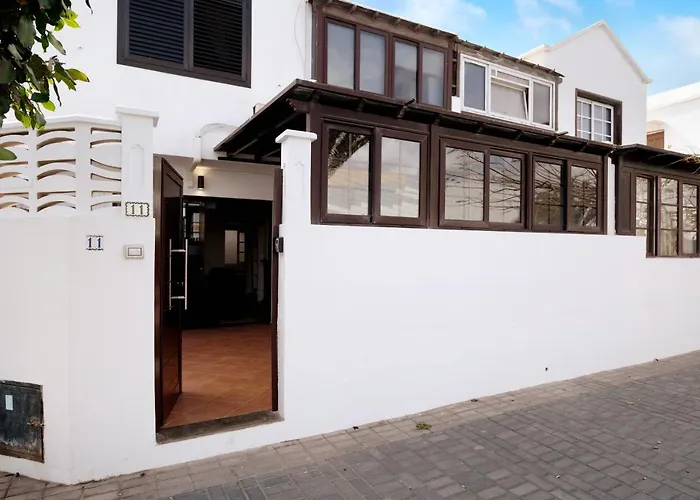 White Sun Playa Honda (Lanzarote)