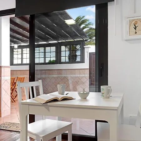 White Sun Apartment